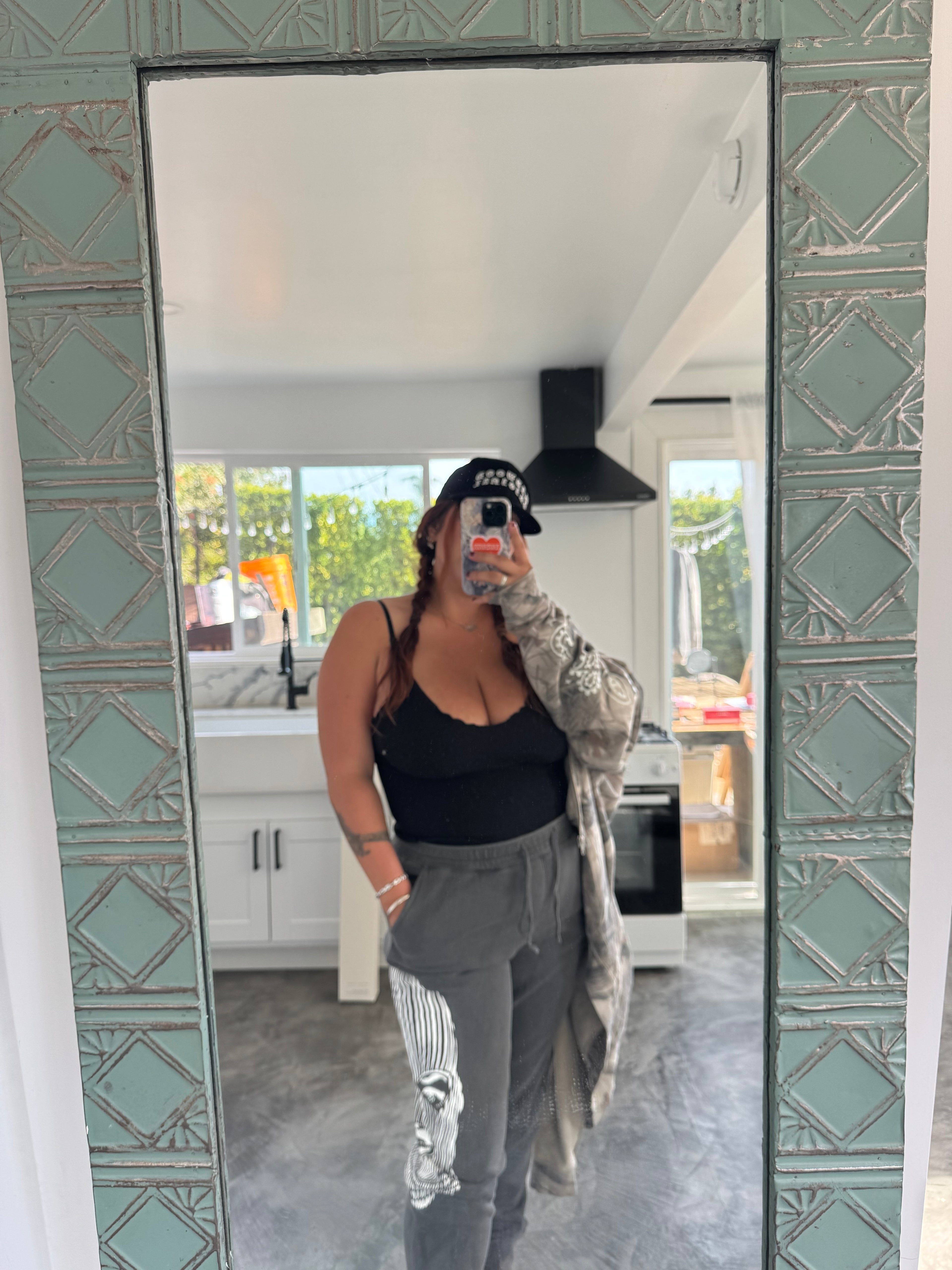 O.G. UNISEX JOGGER SWEATS in PIGMENT BLACK