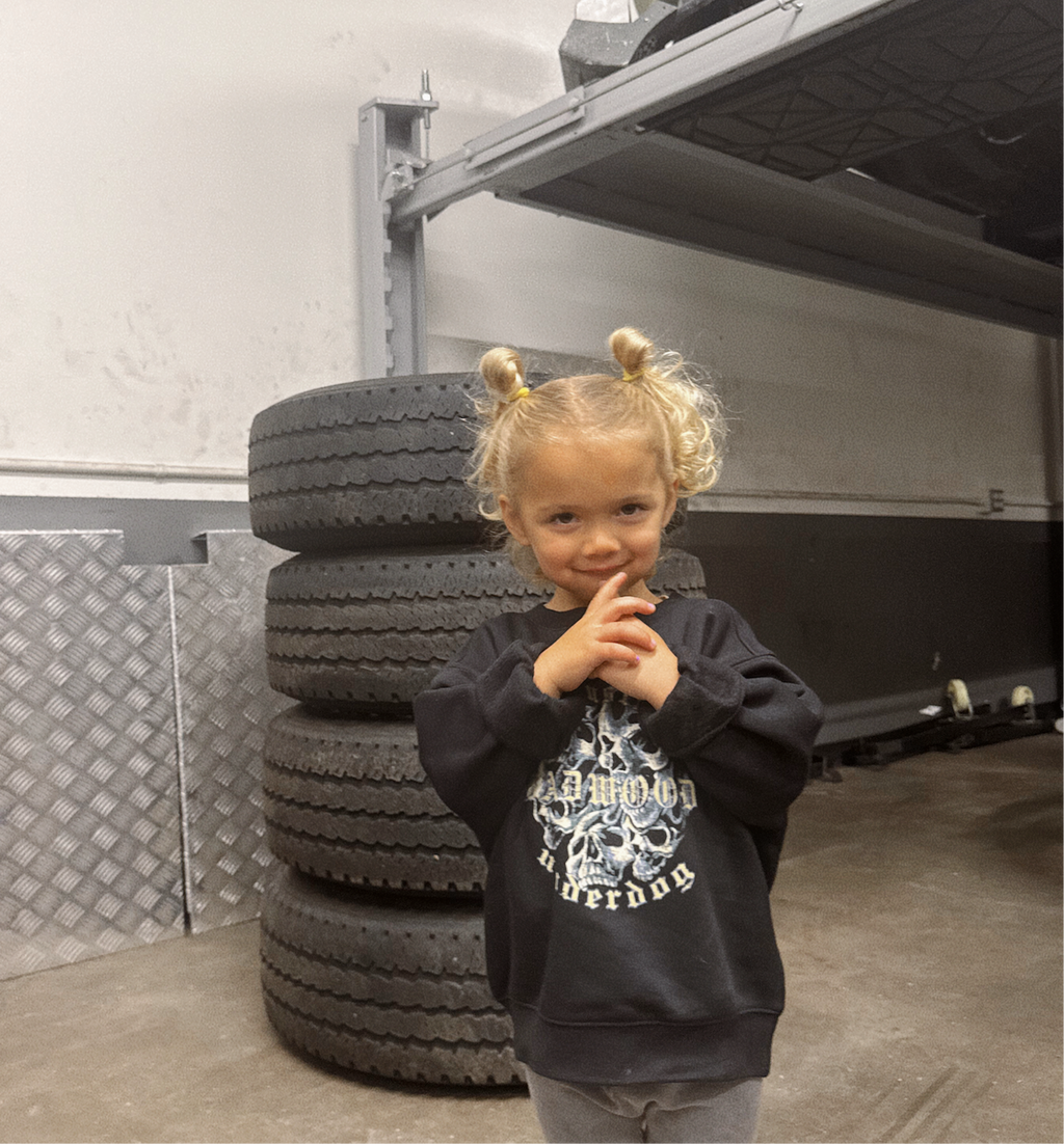 "INDUSTRY UNDERDOG" KIDS CREWNECK