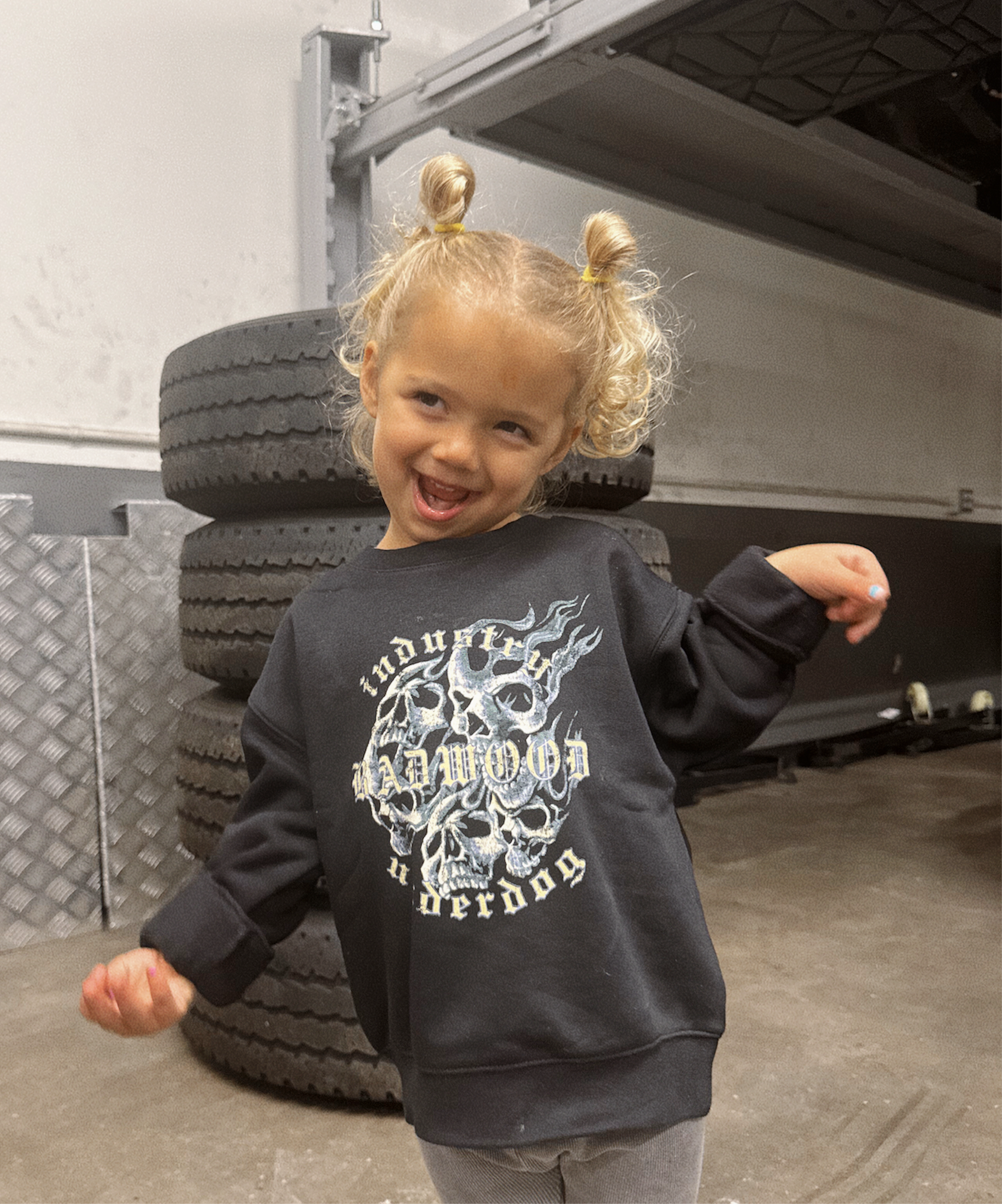 "INDUSTRY UNDERDOG" KIDS CREWNECK