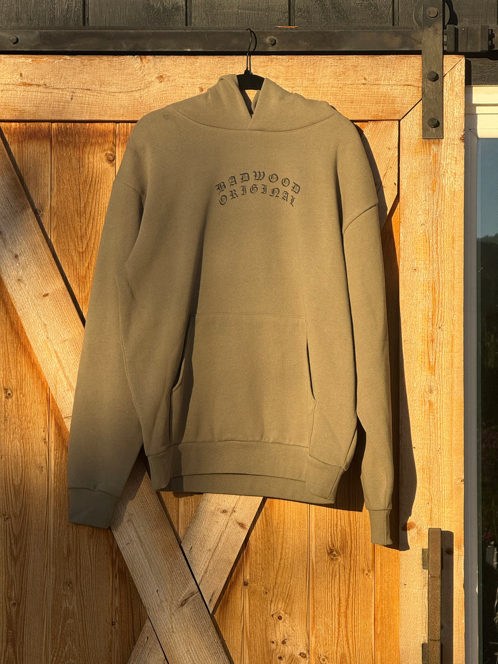 O.G. OLD ENGLISH HOODIE in ARMY