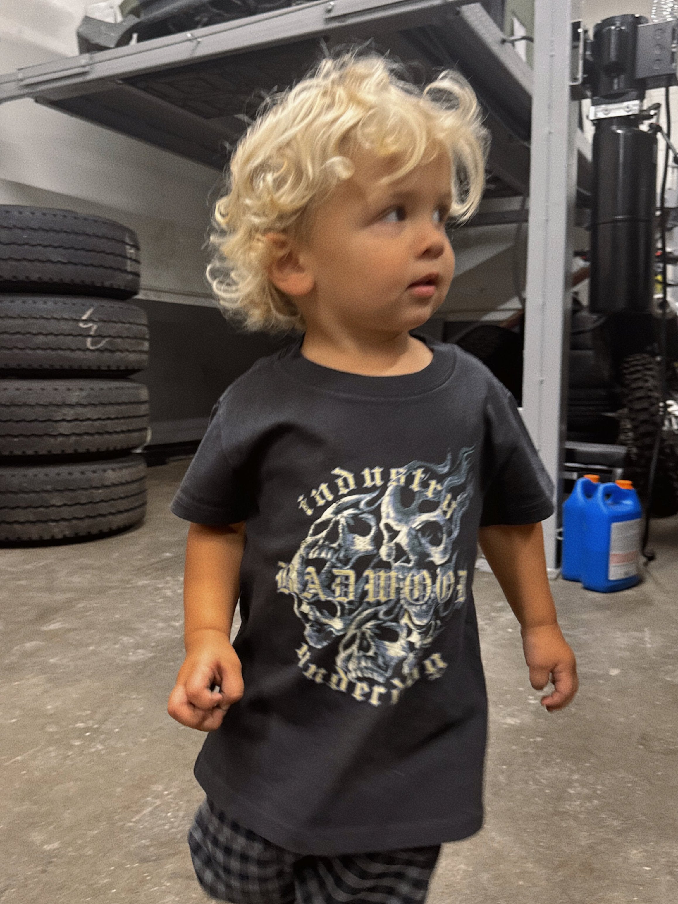 "INDUSTRY UNDERDOG" KIDS' TEE