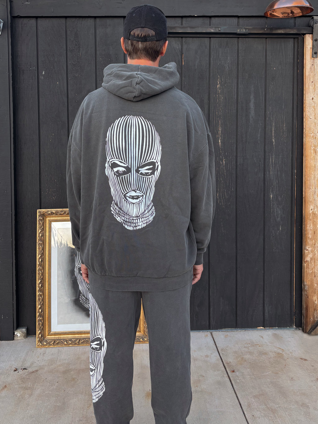 O.G. SCRIPT HOODIE in PIGMENT BLACK