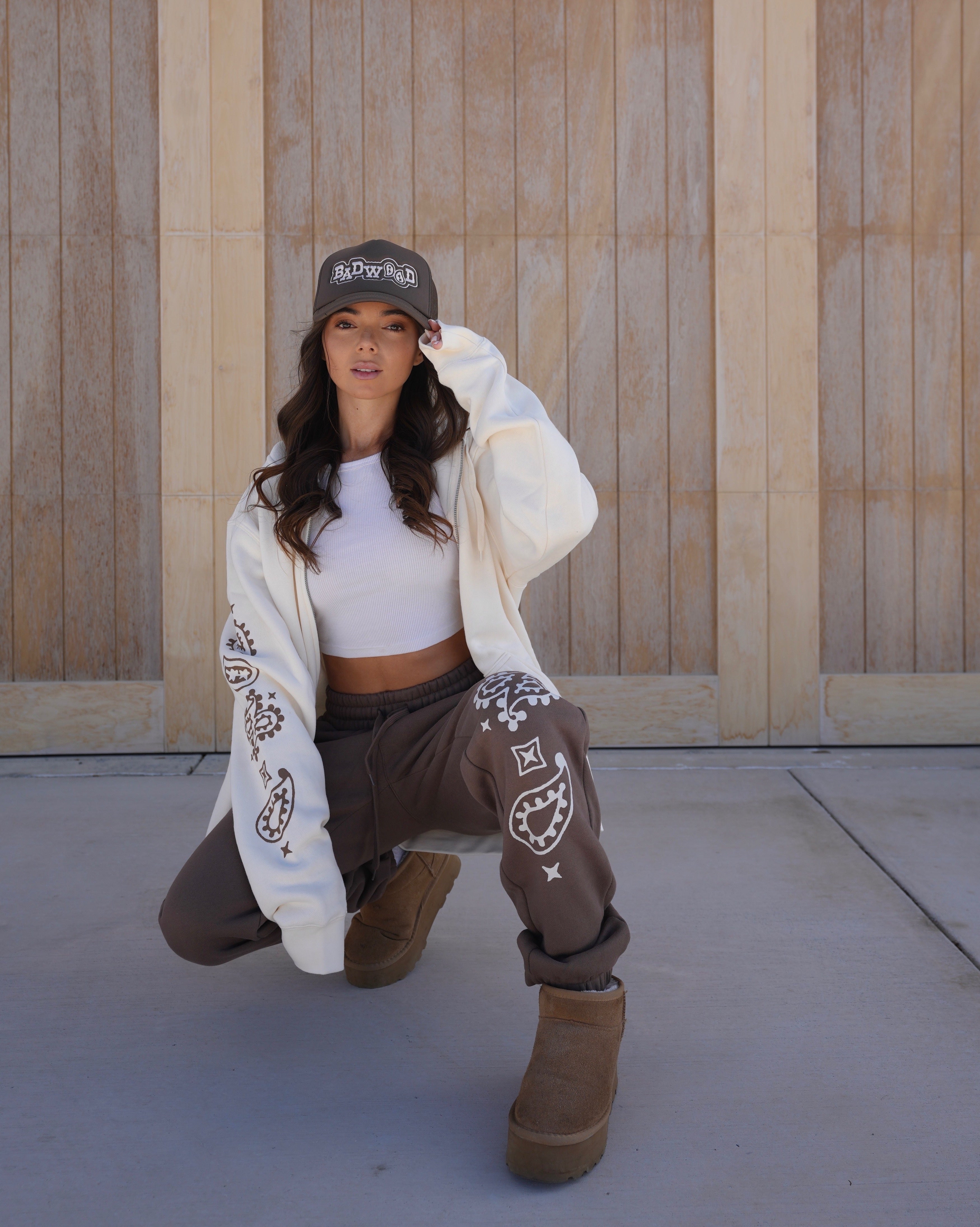 "PAISLEY" TRUCKER HAT in MUDDY