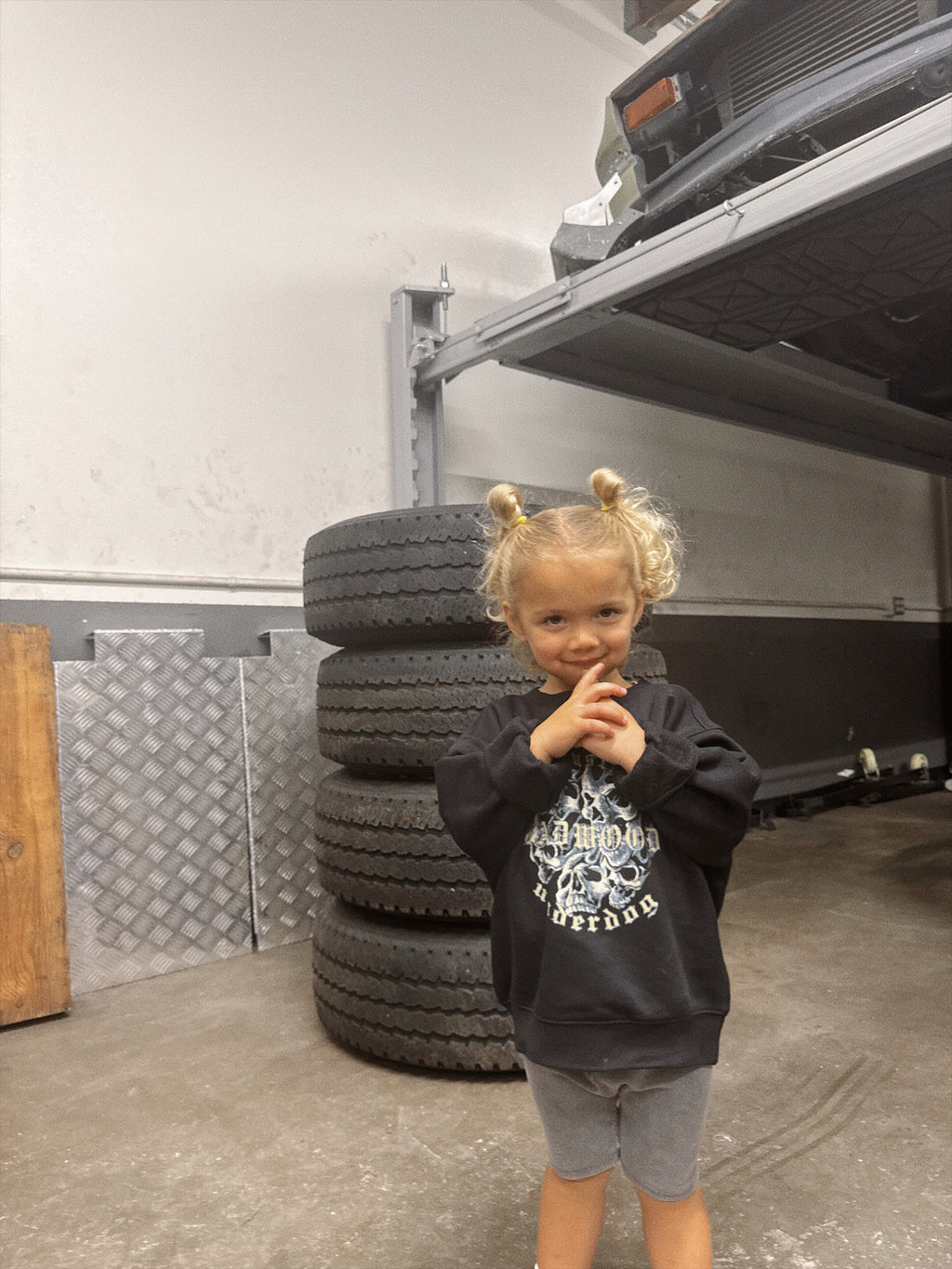 "INDUSTRY UNDERDOG" KIDS CREWNECK