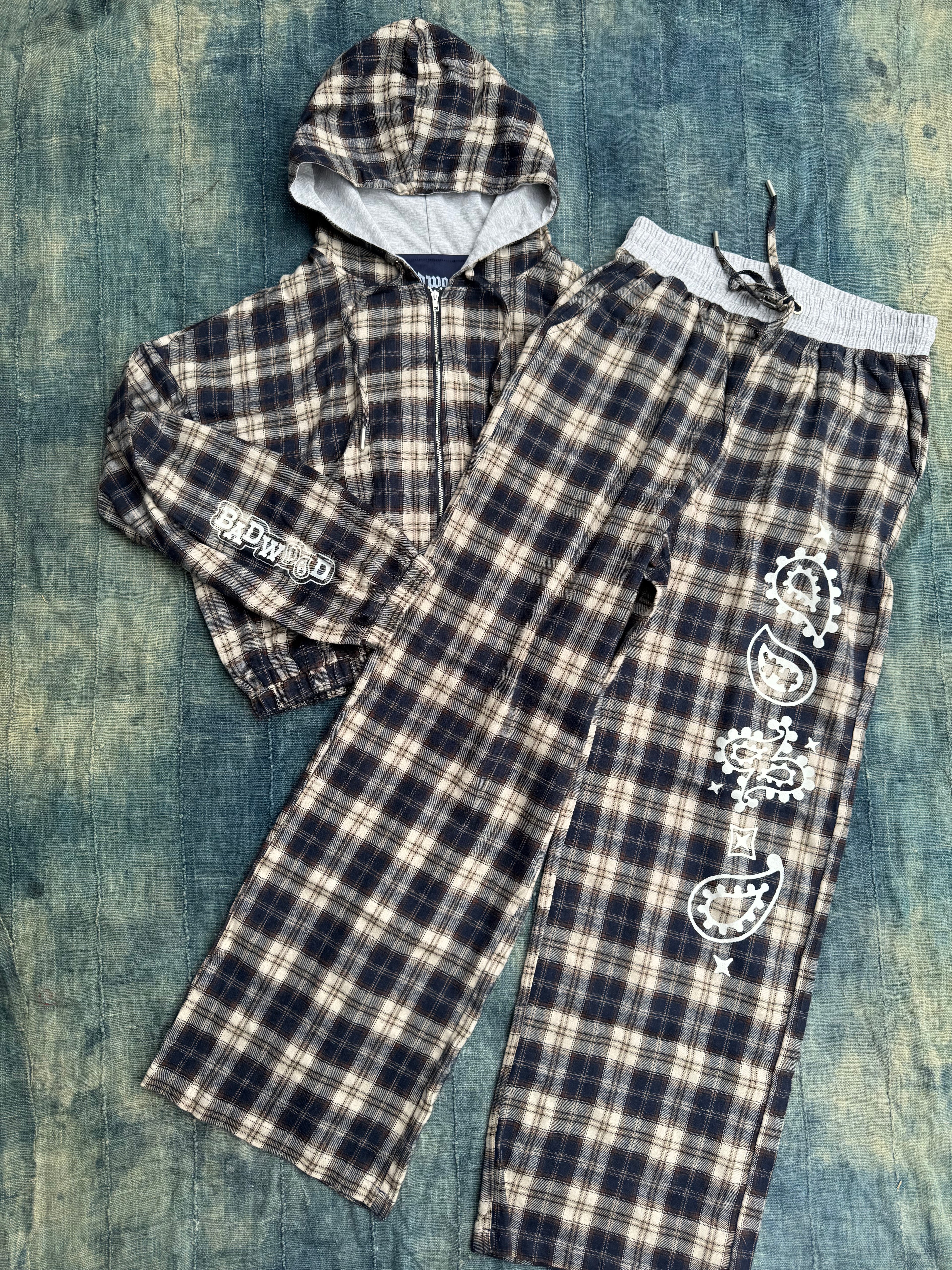 "PAISLEY" FLANNEL CROP ZIP