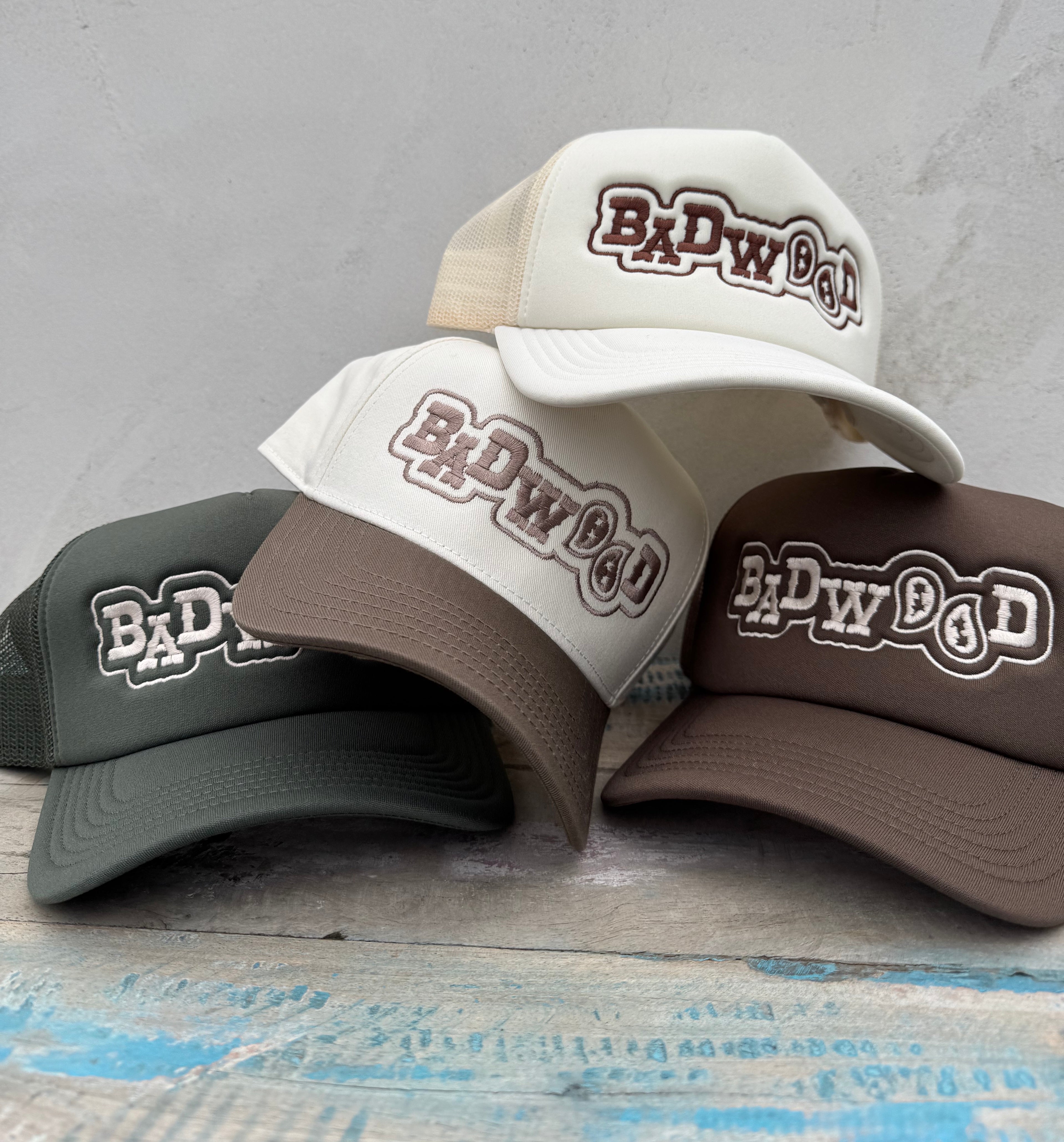 "PAISLEY" TRUCKER HAT in MUDDY