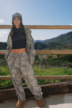 "PAISLEY" UNISEX SWEATPANTS in REAL TREE